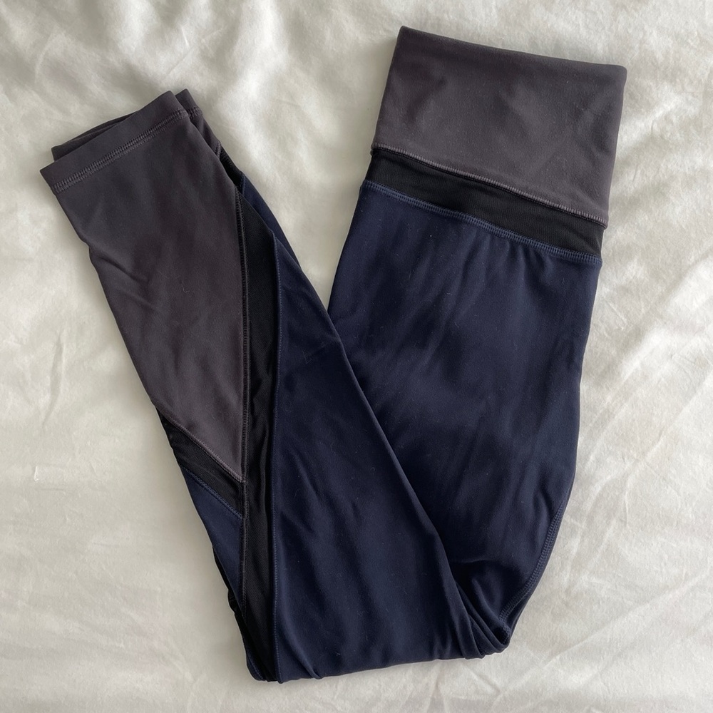 Athleta Salutation Leggings (S/XS)